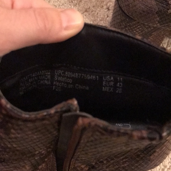 Snake print booties - Picture 5 of 7